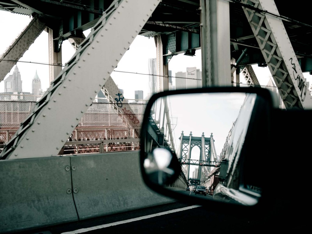 ManhattenBridge_NycOct2011_Blotto_1120873
